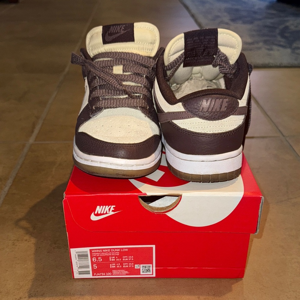 Nike w6.5 Dunk Low Coconut Plum Eclipse